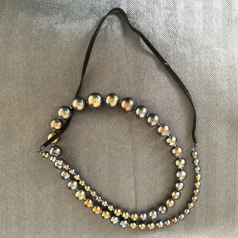 Long necklace - Picture 2 of 2